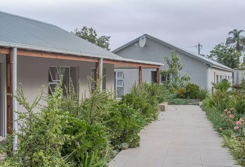 Majatalo Azaria Guesthouse