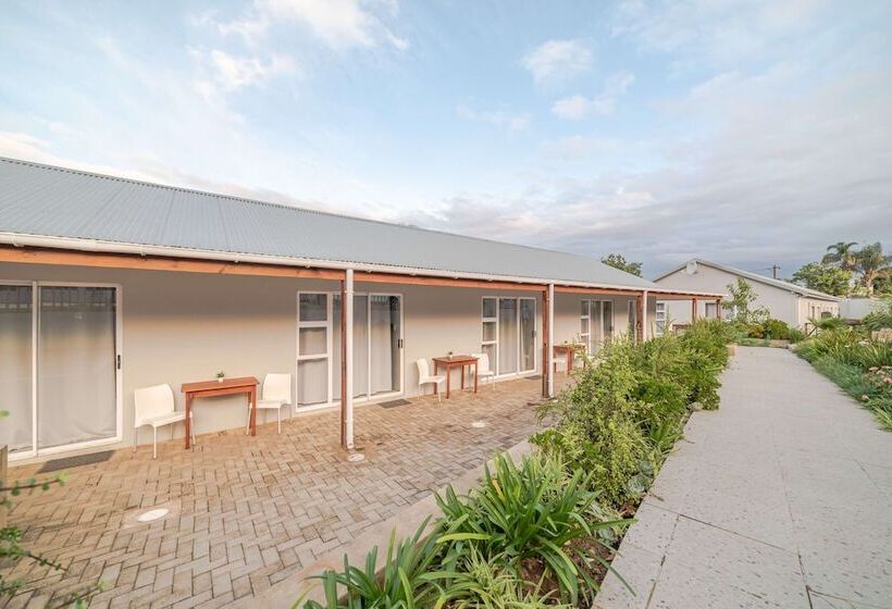 פנסיון Azaria Guesthouse