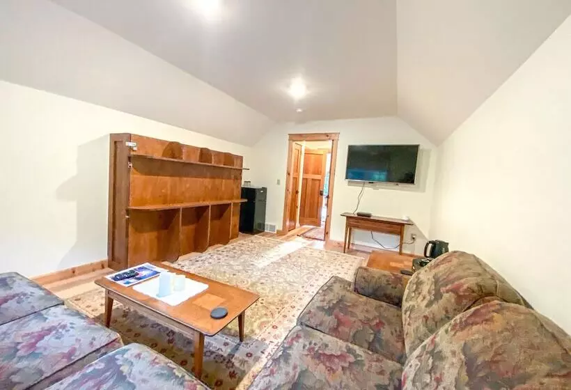 ベッドアンドブレックファースト Inn At The River