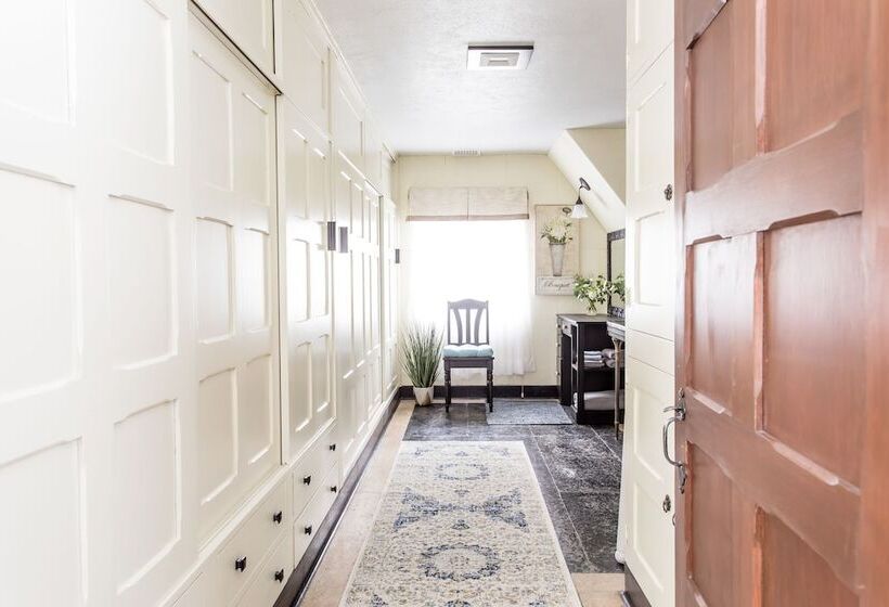 住宿加早餐  Hummingbird Estate