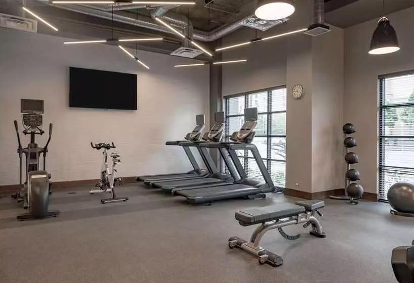 Hotelli Hampton Inn Riverside Downtown