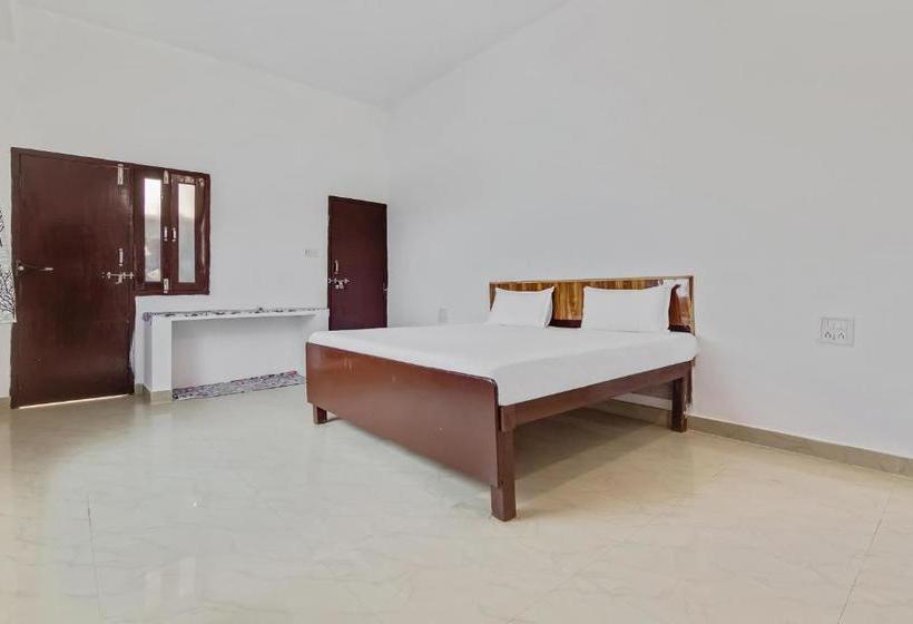 בית מלון כפרי Spot On 40522 Siya  & Garden