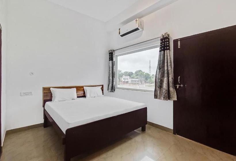 בית מלון כפרי Spot On 40522 Siya  & Garden