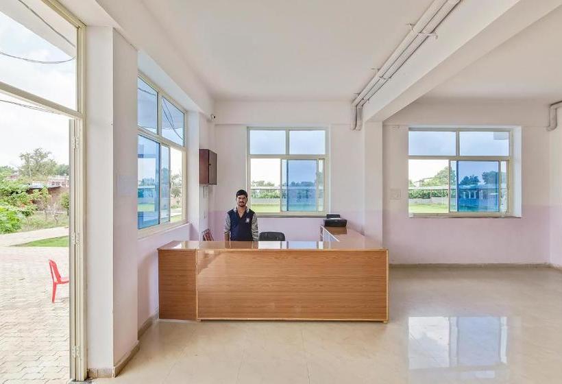 בית מלון כפרי Spot On 40522 Siya  & Garden