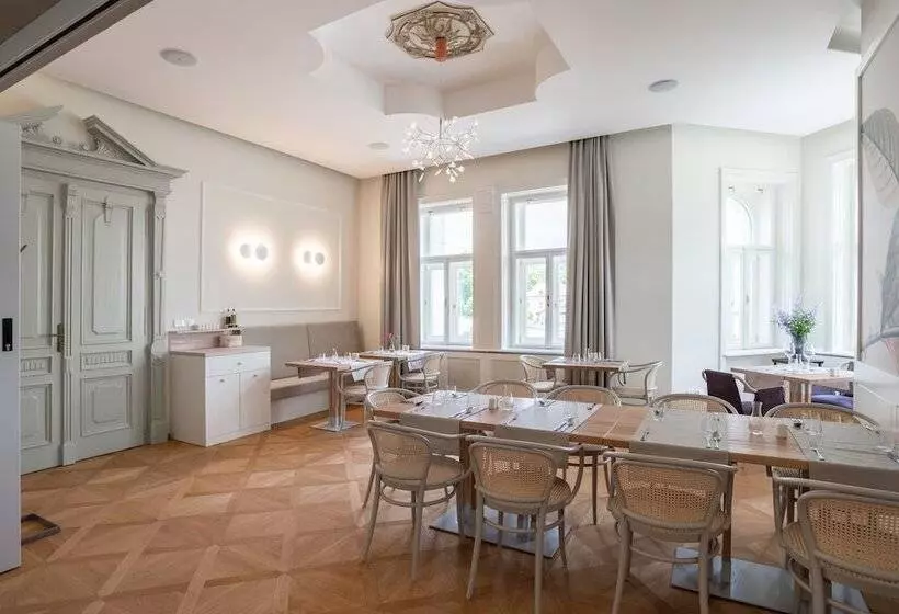 Hotelli Villa Rosenaw