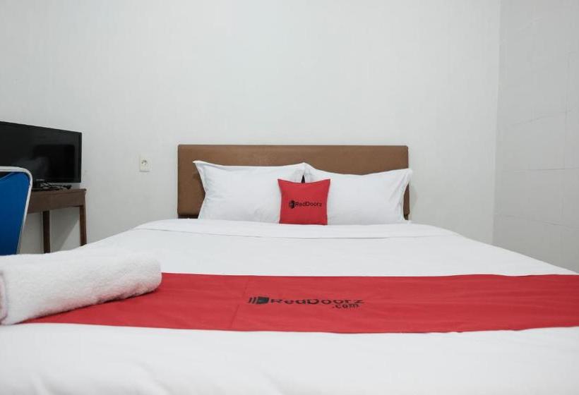 פנסיון Reddoorz Near Universitas Sisingamangaraja Medan