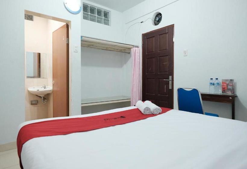 פנסיון Reddoorz Near Universitas Sisingamangaraja Medan
