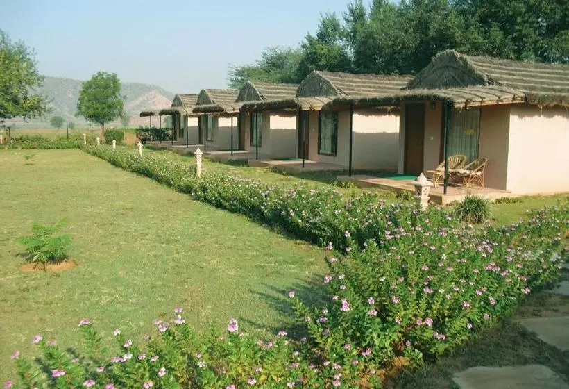 Lomakeskus Dera Village  The Clement Retreats