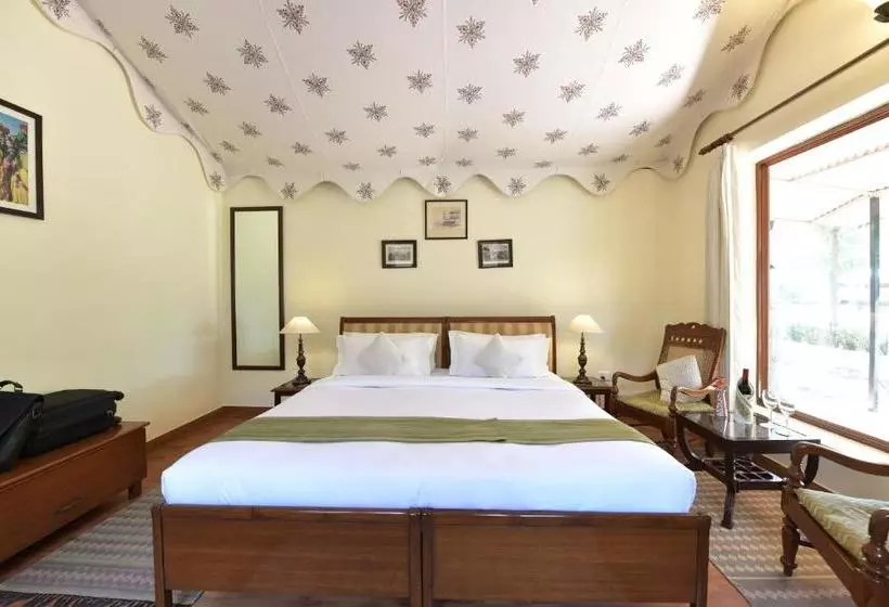 Lomakeskus Dera Village  The Clement Retreats