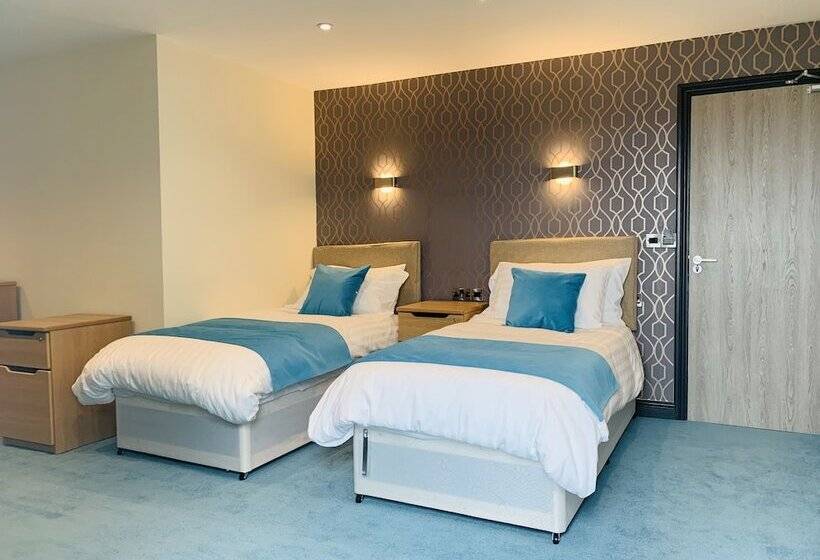 تختخواب و صبحانه Barmouth Beach Club