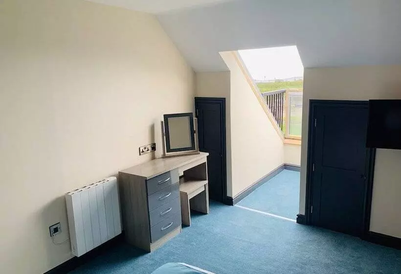 Aamiaismajoitus (B&B) Barmouth Beach Club