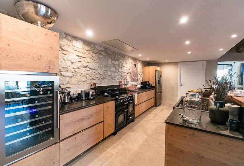 ベッドアンドブレックファースト Gabrielle Jeanne