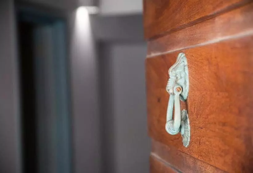 ベッドアンドブレックファースト La Casetta   Rooms & Garden