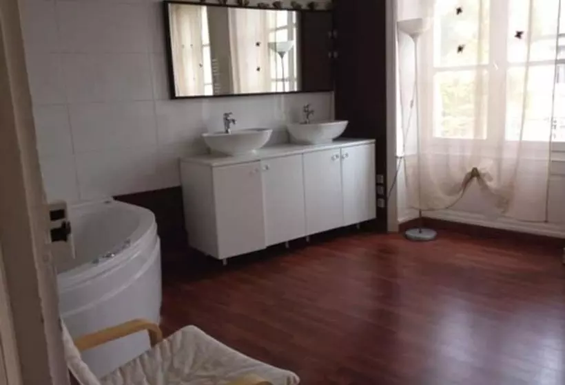 Aamiaismajoitus (B&B) La Maison De Mathilde