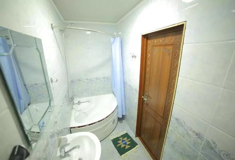 تختخواب و صبحانه Rasulboy Guest House