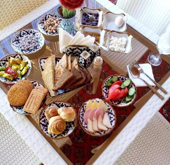 تختخواب و صبحانه Rasulboy Guest House