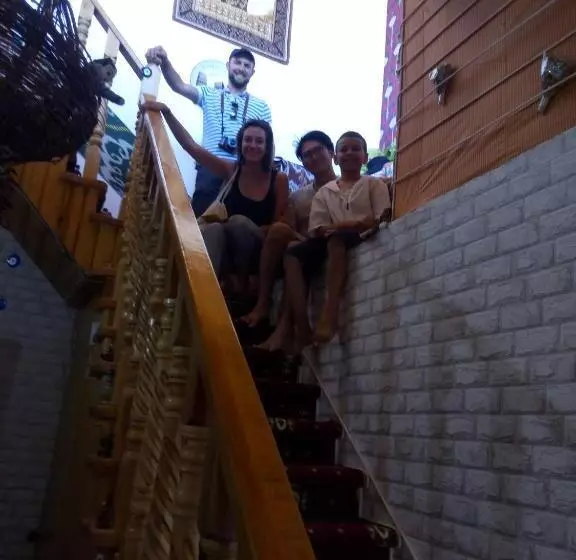 تختخواب و صبحانه Rasulboy Guest House