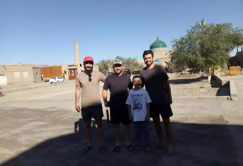 تختخواب و صبحانه Rasulboy Guest House
