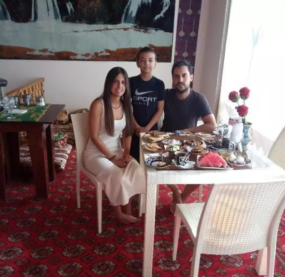 تختخواب و صبحانه Rasulboy Guest House