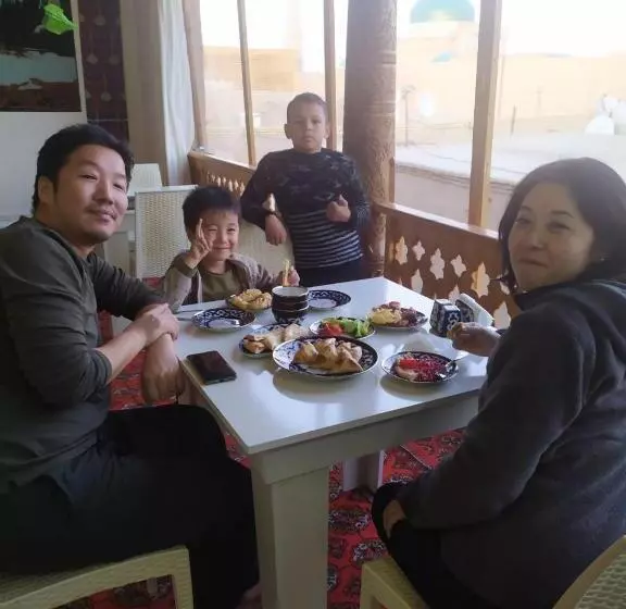 تختخواب و صبحانه Rasulboy Guest House