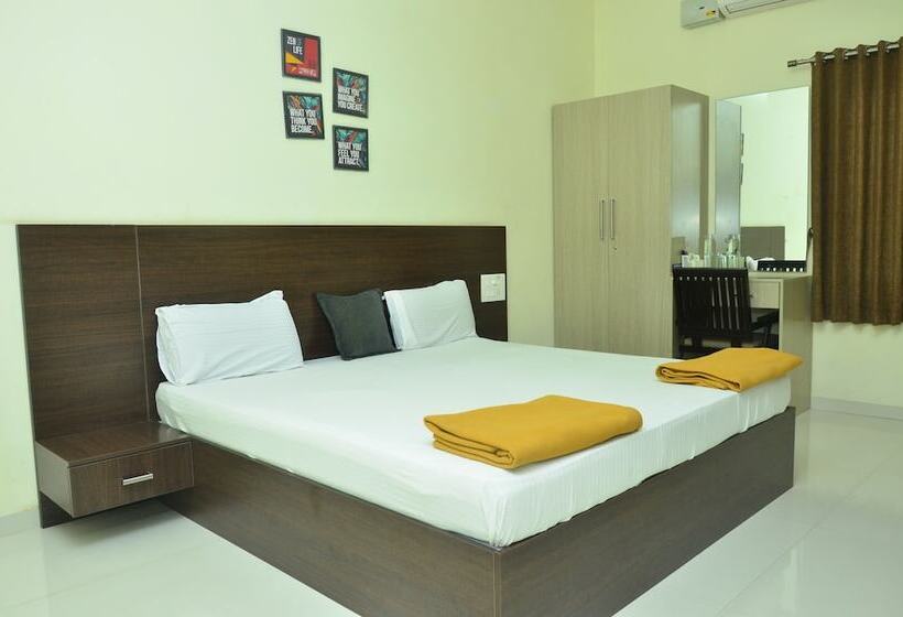 Bed and Breakfast The Surrya Max Residency