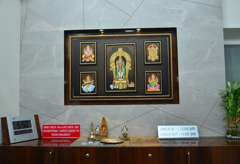 Bed and Breakfast The Surrya Max Residency