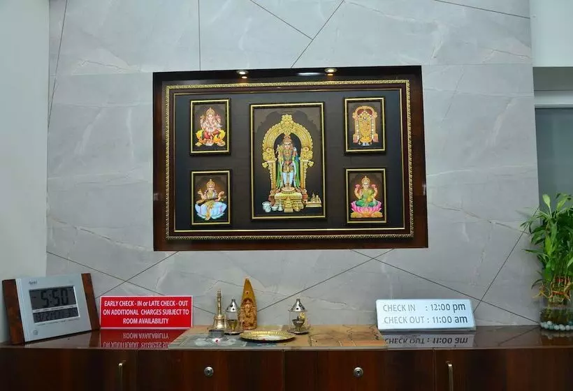 Aamiaismajoitus (B&B) The Surrya Max Residency