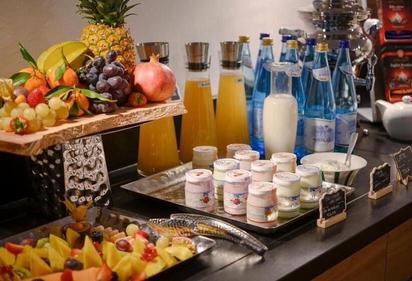 هتل Castel Hortenberg