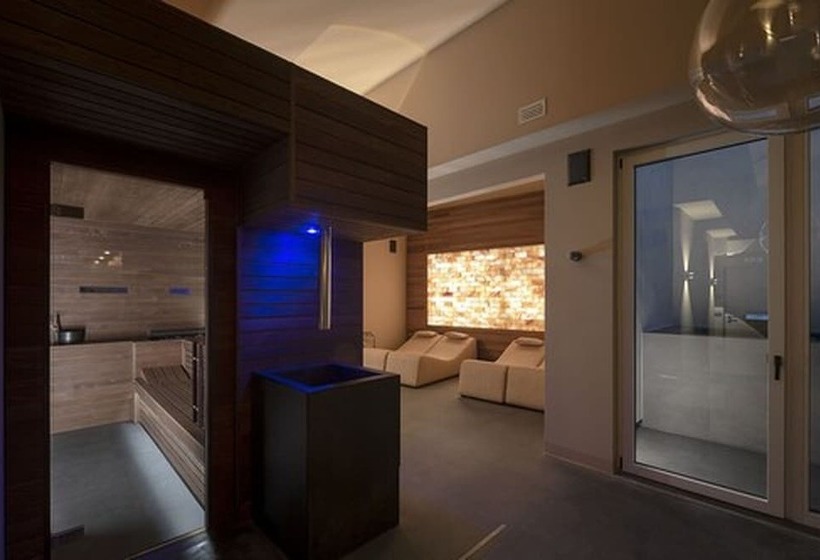 هتل Castel Hortenberg