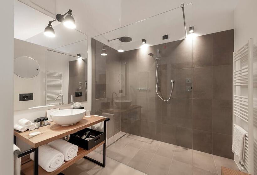 هتل Castel Hortenberg