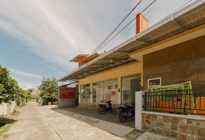 فندق Reddoorz Near Jembatan Siti Nurbaya Padang