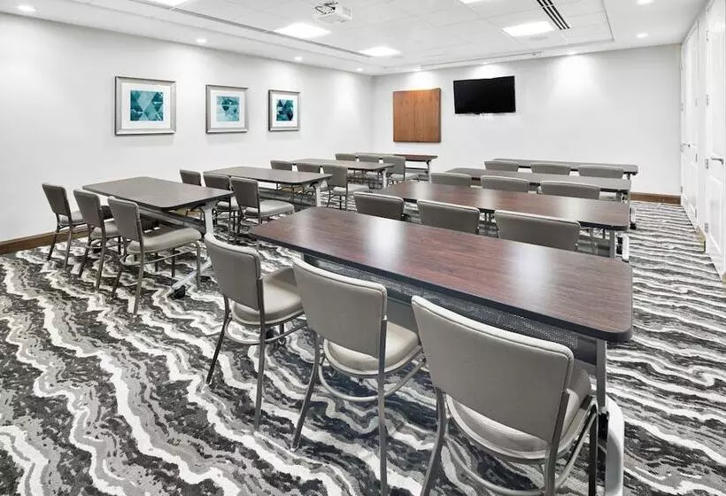 Hotelli Staybridge Suites Irvine   John Wayne Airport, An Ihg