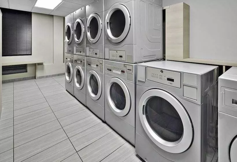 Hotelli Staybridge Suites Irvine   John Wayne Airport, An Ihg