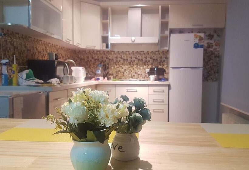 پانسیون Ubrainbow   Hostel