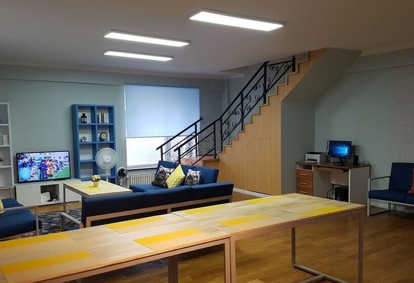 پانسیون Ubrainbow   Hostel