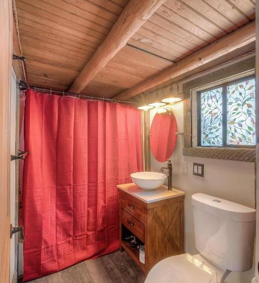 בית מלון כפרי Loge Alta Crystal Resort At Mt Rainier