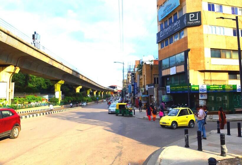 פנסיון Smartstay Service Apartment