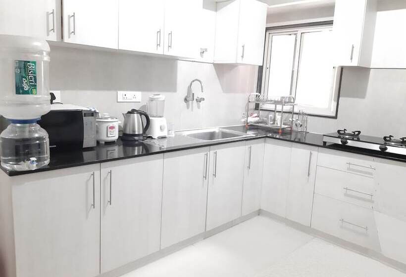 פנסיון Smartstay Service Apartment