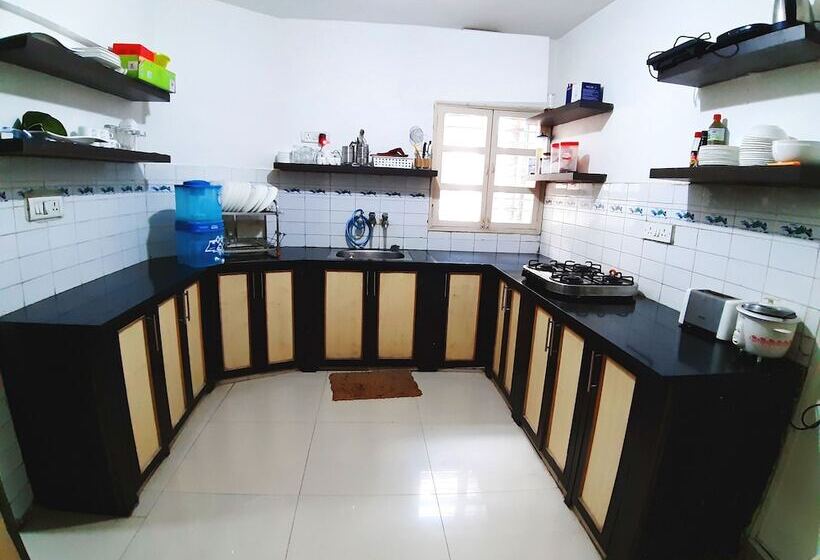 פנסיון Smartstay Service Apartment