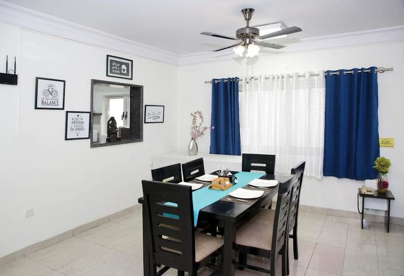 פנסיון Smartstay Service Apartment