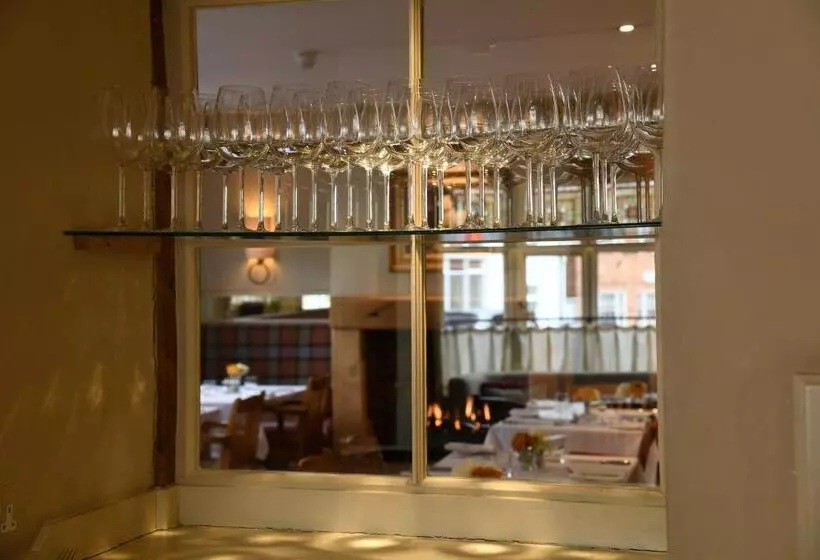 ホテル The Bell At Ramsbury