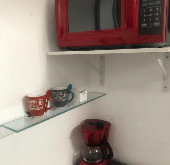 پانسیون Surfer's Hidden Gem By The Sea