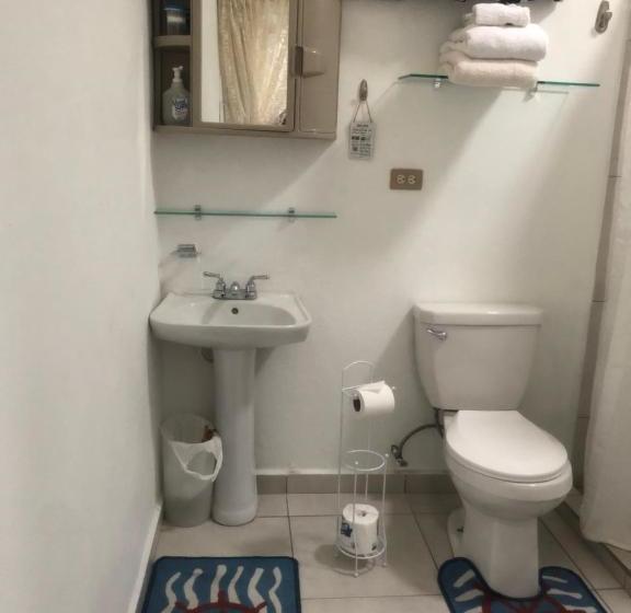 پانسیون Surfer's Hidden Gem By The Sea