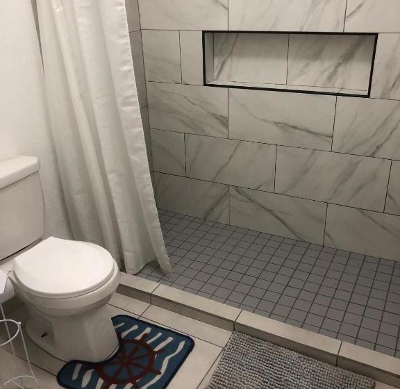 پانسیون Surfer's Hidden Gem By The Sea