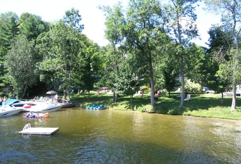Resort Beachside On Lake Muskoka