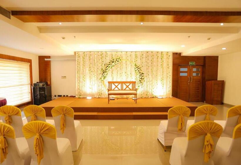 فندق Ceasar Palace Kottayam
