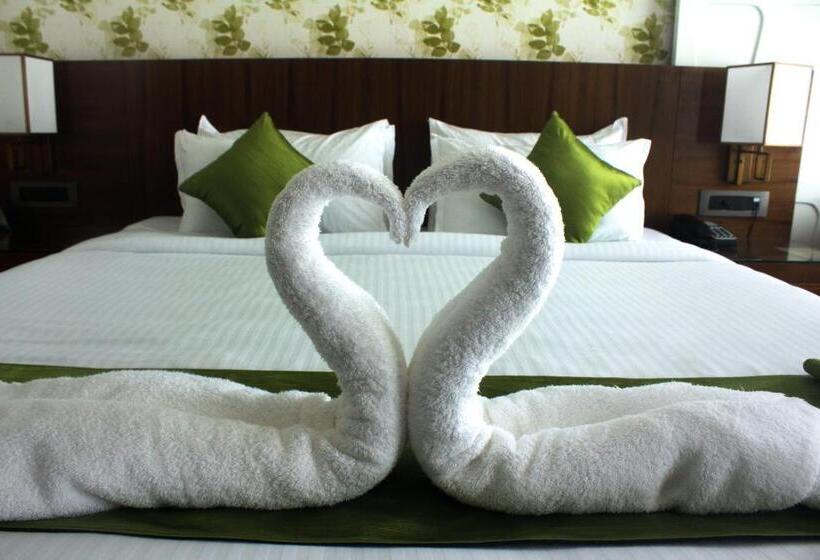 فندق Ceasar Palace Kottayam