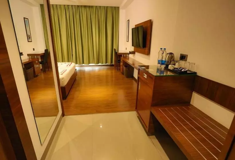 ホテル Ceasar Palace Kottayam