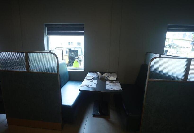 فندق Ceasar Palace Kottayam