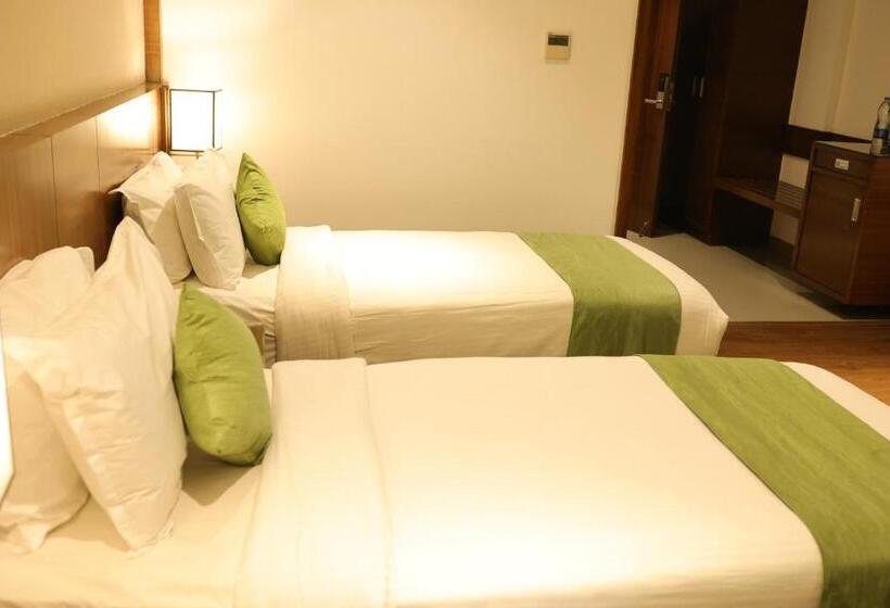 فندق Ceasar Palace Kottayam